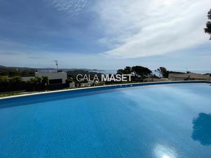 Swimming pool of Attic for sale in Calonge