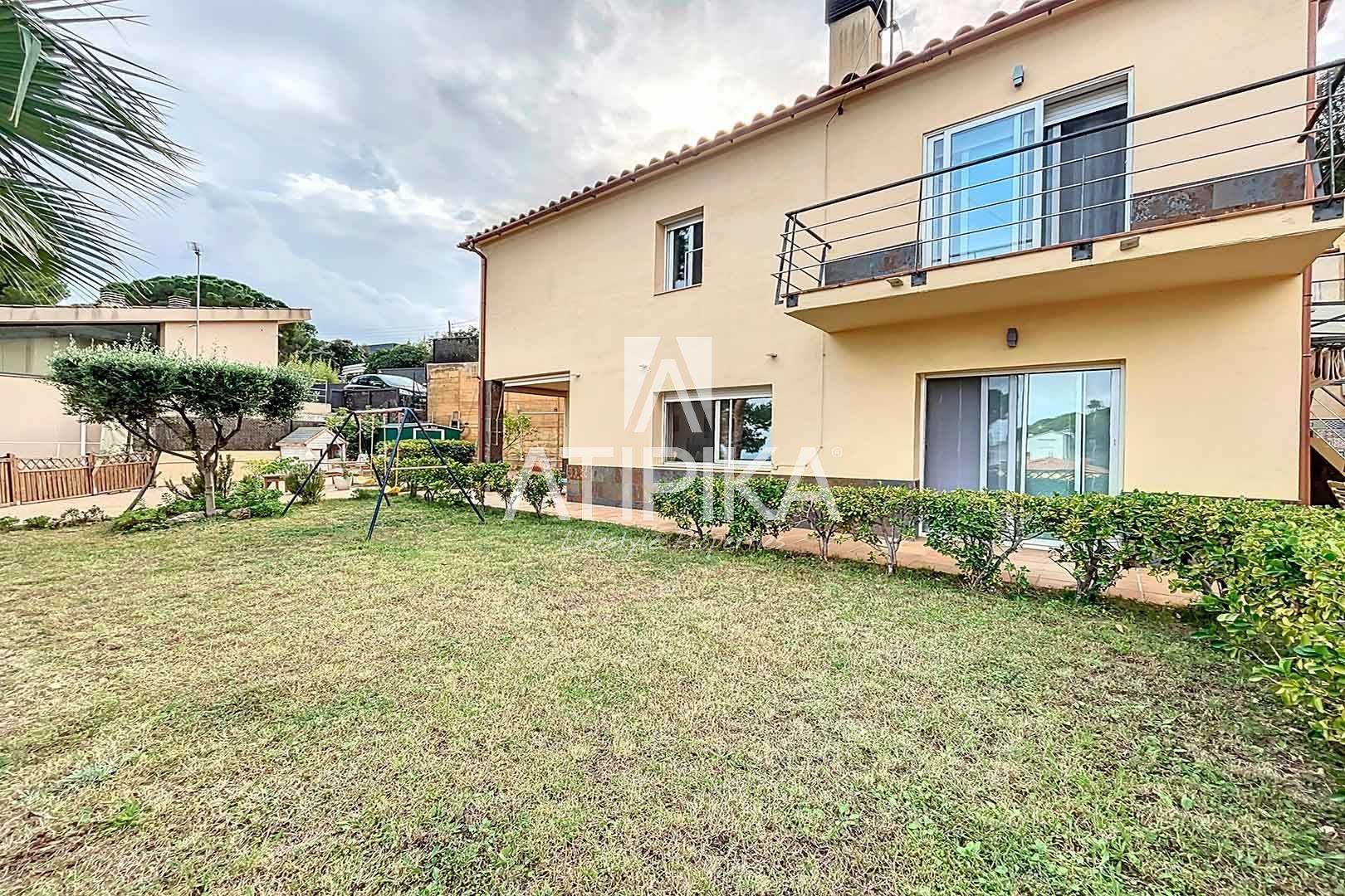 Jardí de Casa o xalet en venda en Cabrils amb Aire condicionat, Calefacció i Parquet