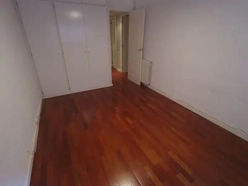Bedroom of Flat for sale in Barcelona  with Air Conditioner, Heating and Parquet flooring