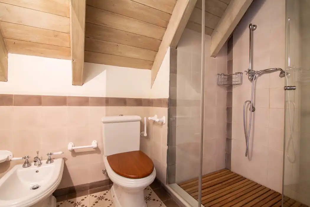 Bany de Casa o xalet en venda en Naut Aran amb Calefacció, Jardí privat i Parquet