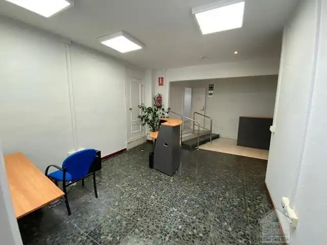 Büro zum Verkauf in Sevilla mit Klimaanlage