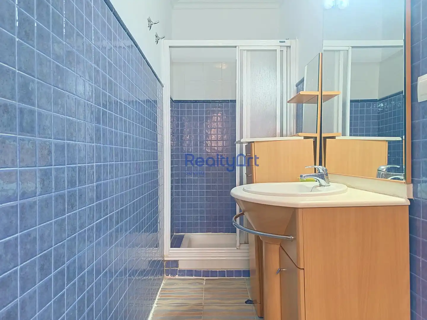 Baño de Piso de alquiler en Sevilla con Aire acondicionado, Terraza y Amueblado