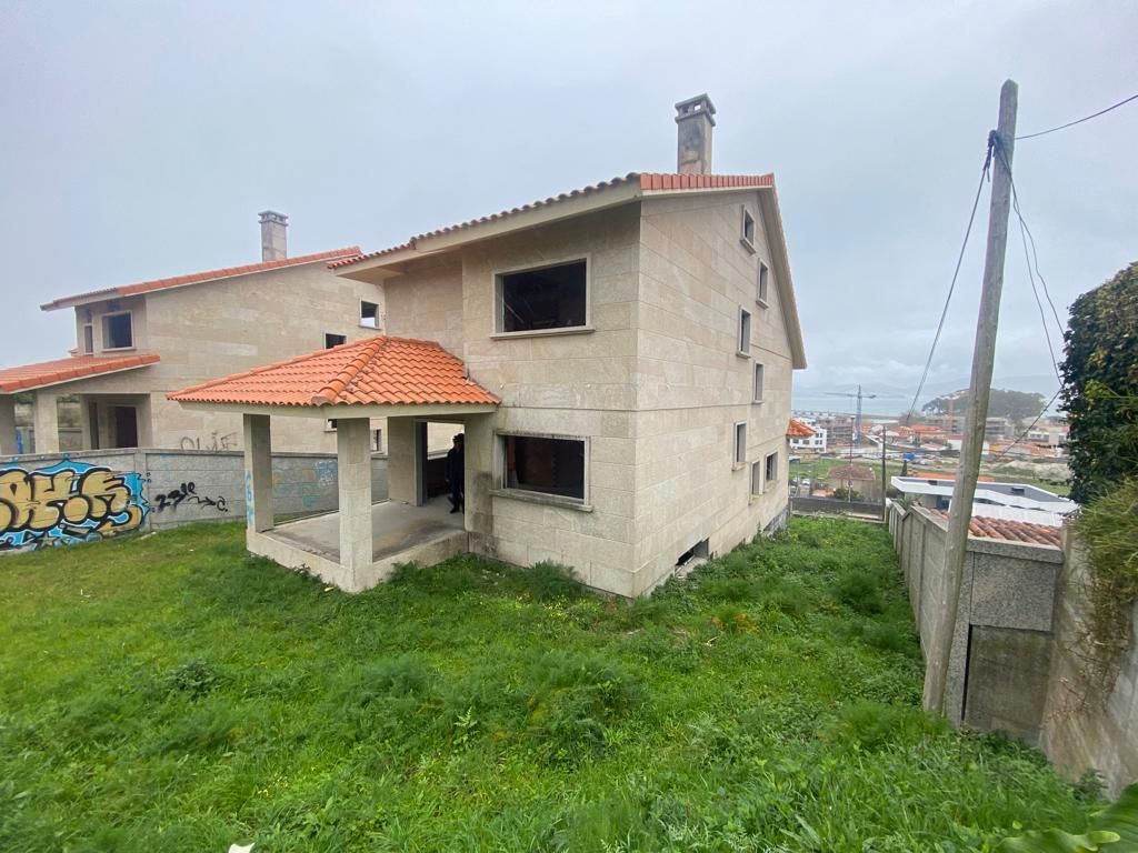 House or chalet for sale in Avenida de Cesáreo A. Vázquez, Coruxo - Oia - Saiáns