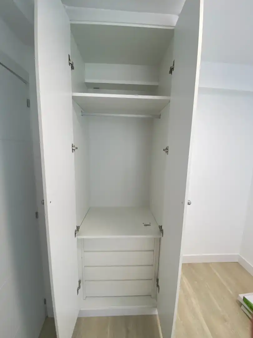 Dormitori de Pis de lloguer en Madrid amb Aire condicionat, Calefacció i Forn