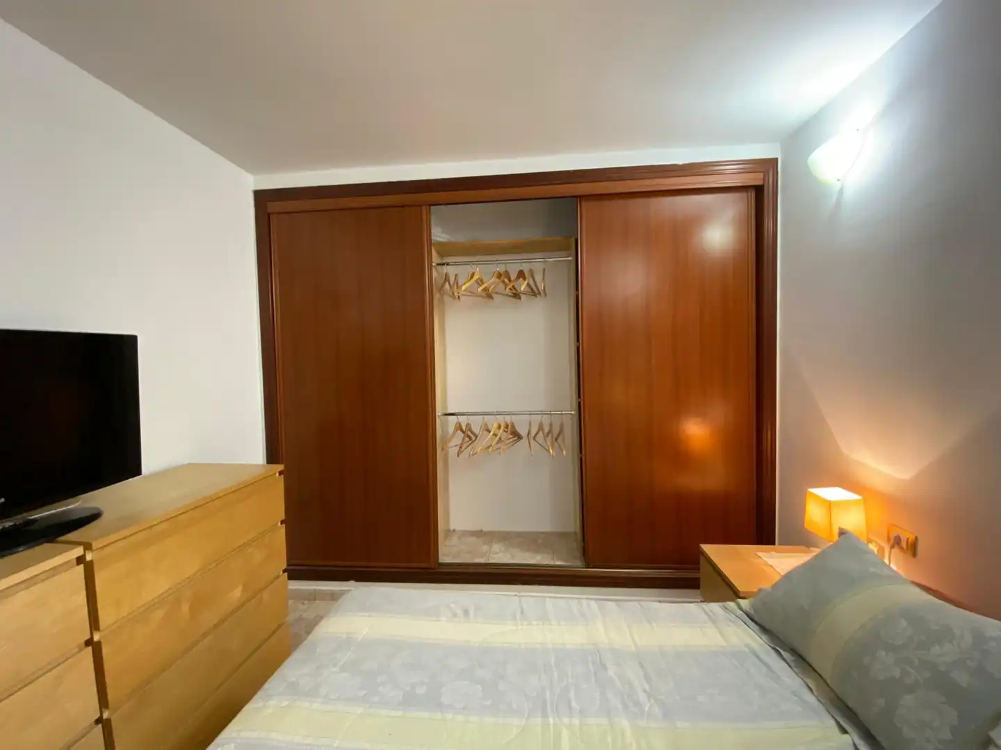 Habitación de Piso de alquiler en Granadilla de Abona con Terraza, Trastero y Amueblado