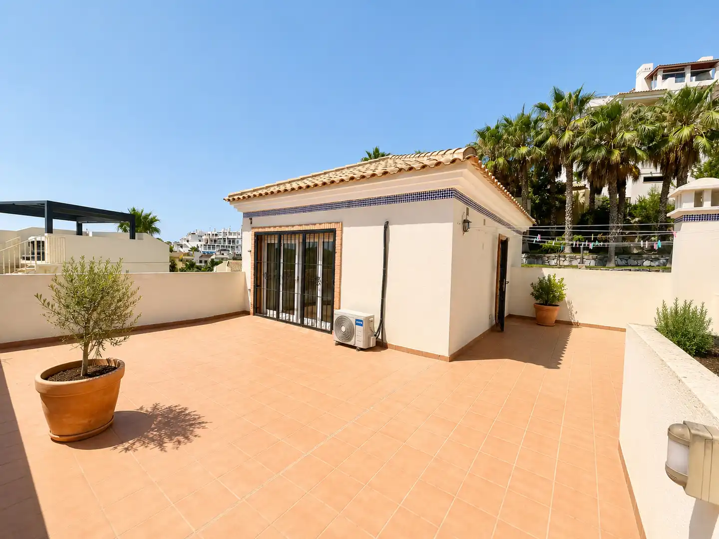 Terrassa de Casa o xalet en venda en Orihuela amb Aire condicionat, Calefacció i Jardí privat