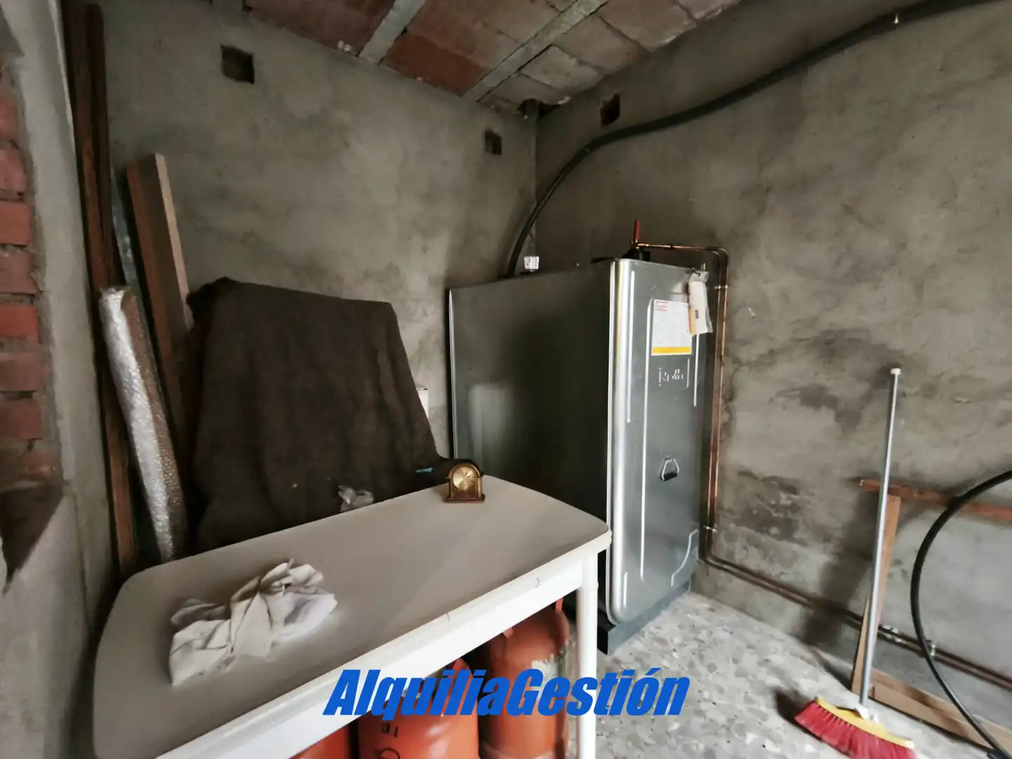 Casa adosada en venta en Tamajón con Calefacción, Terraza y Balcón