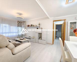 Living room of Flat for sale in Fuenlabrada  with Air Conditioner, Heating and Storage room