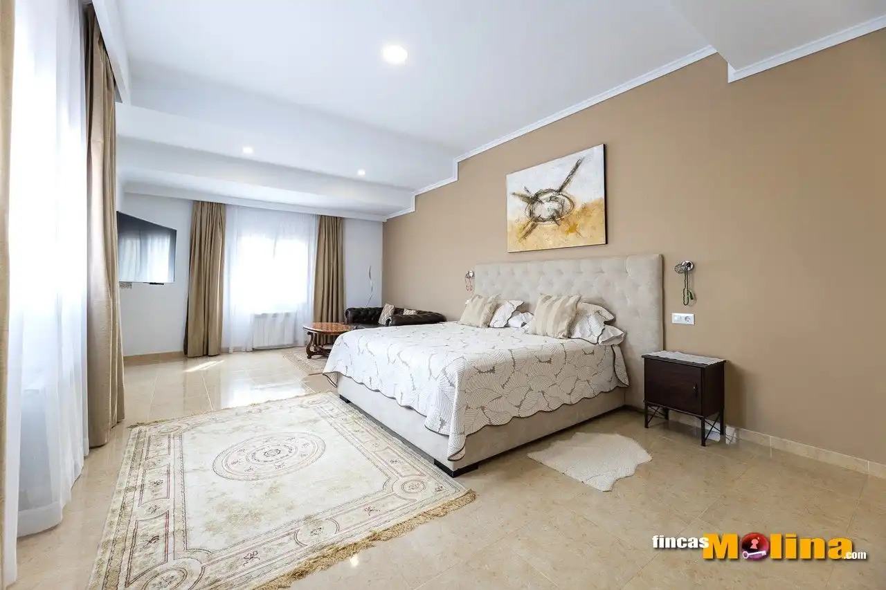 Sala d'estar de Casa o xalet en venda en  Palma de Mallorca amb Aire condicionat, Calefacció i Jardí privat