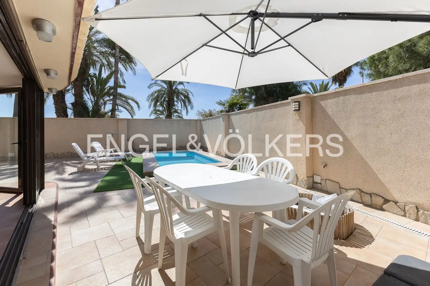 Terraza de Casa o chalet de alquiler en La Pobla de Farnals con Aire acondicionado, Calefacción y Jardín privado