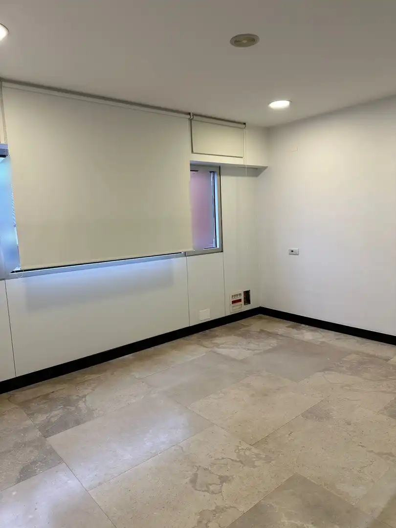Büro zur Miete in Santa Cruz de Bezana