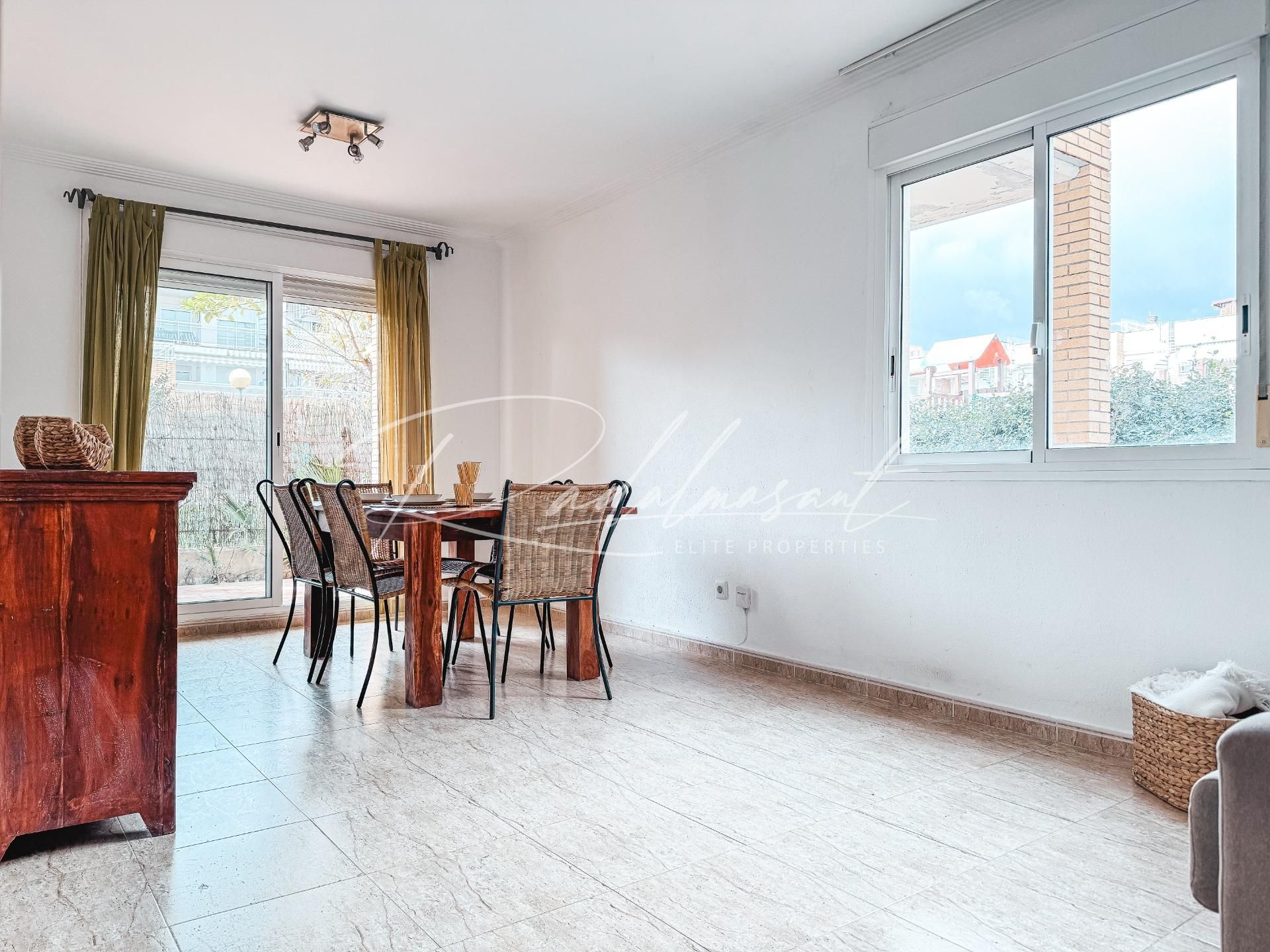 Dining room of Flat for sale in Cambrils  with Terrace, Furnished and Community pool