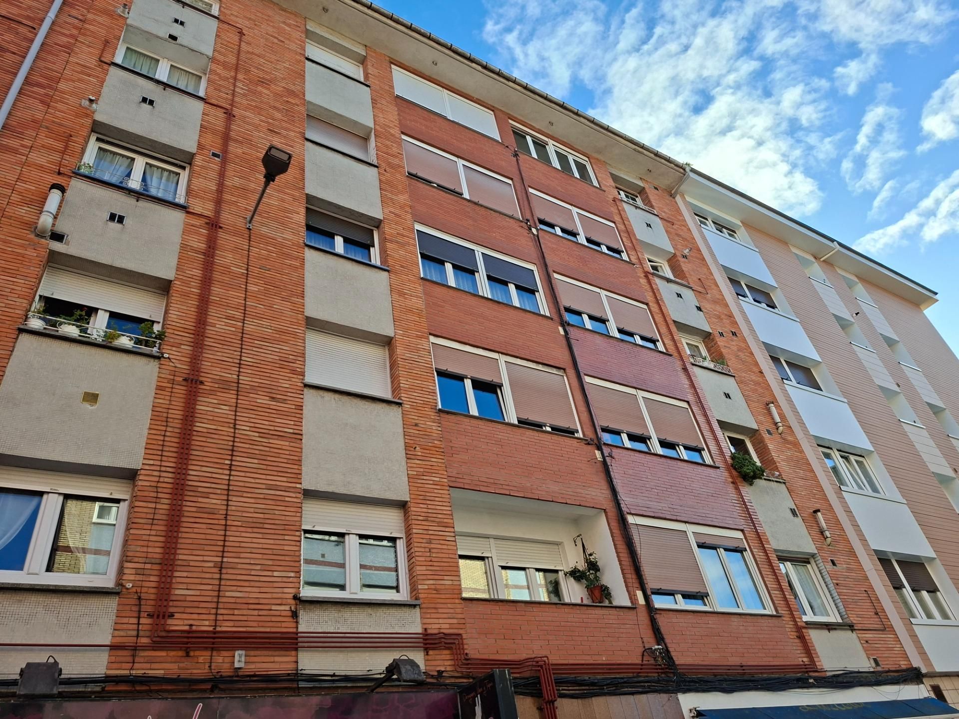 Vista exterior de Pis en venda en Gijón 