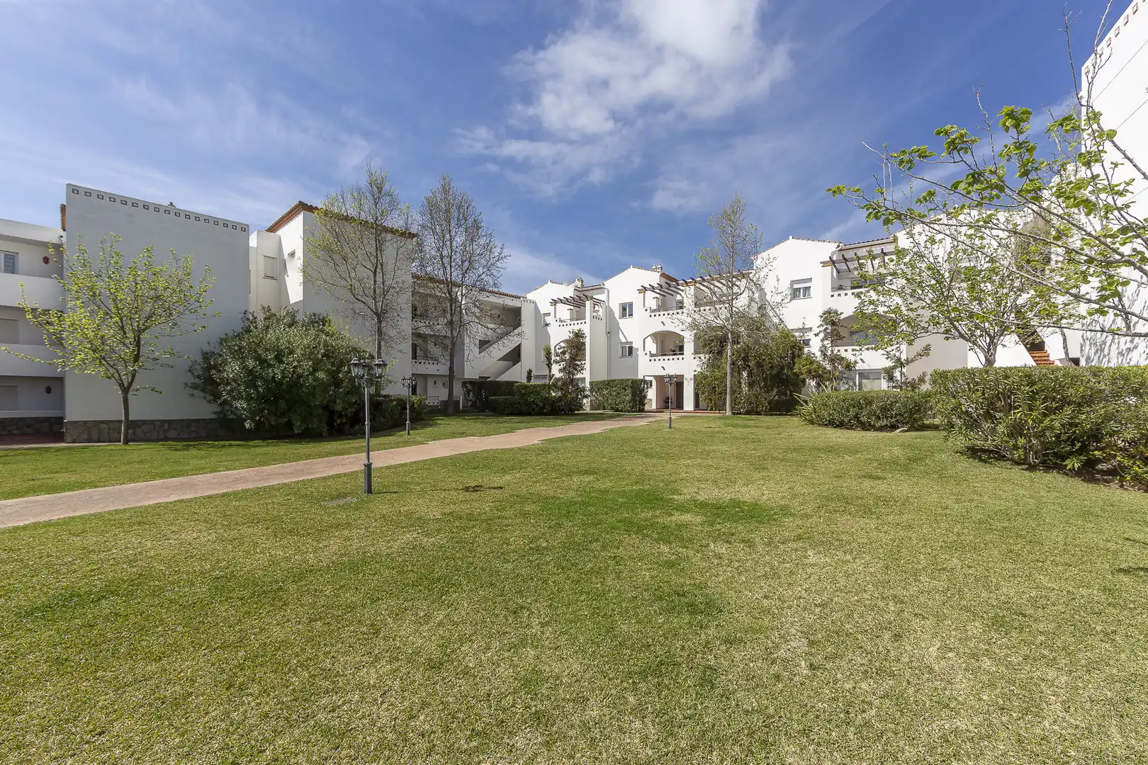 Vista exterior de Apartamento en venta en La Alcaidesa con Aire acondicionado, Calefacción y Terraza