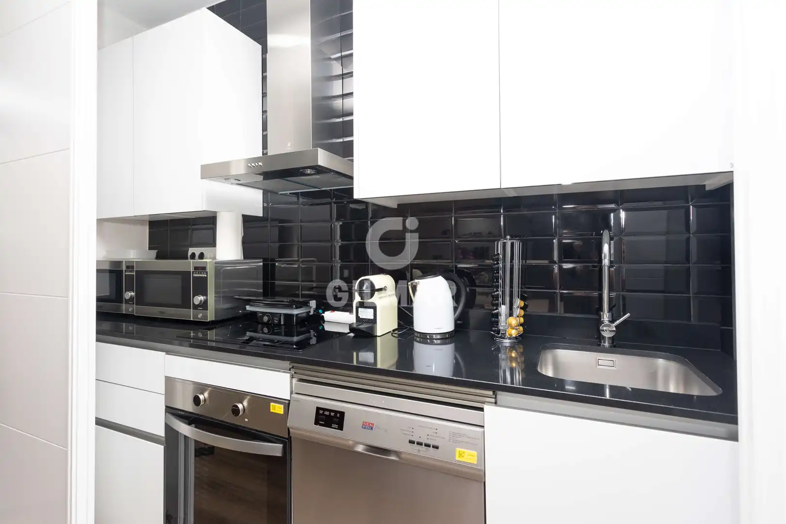 Kitchen of Office for sale in Madrid  with Heating