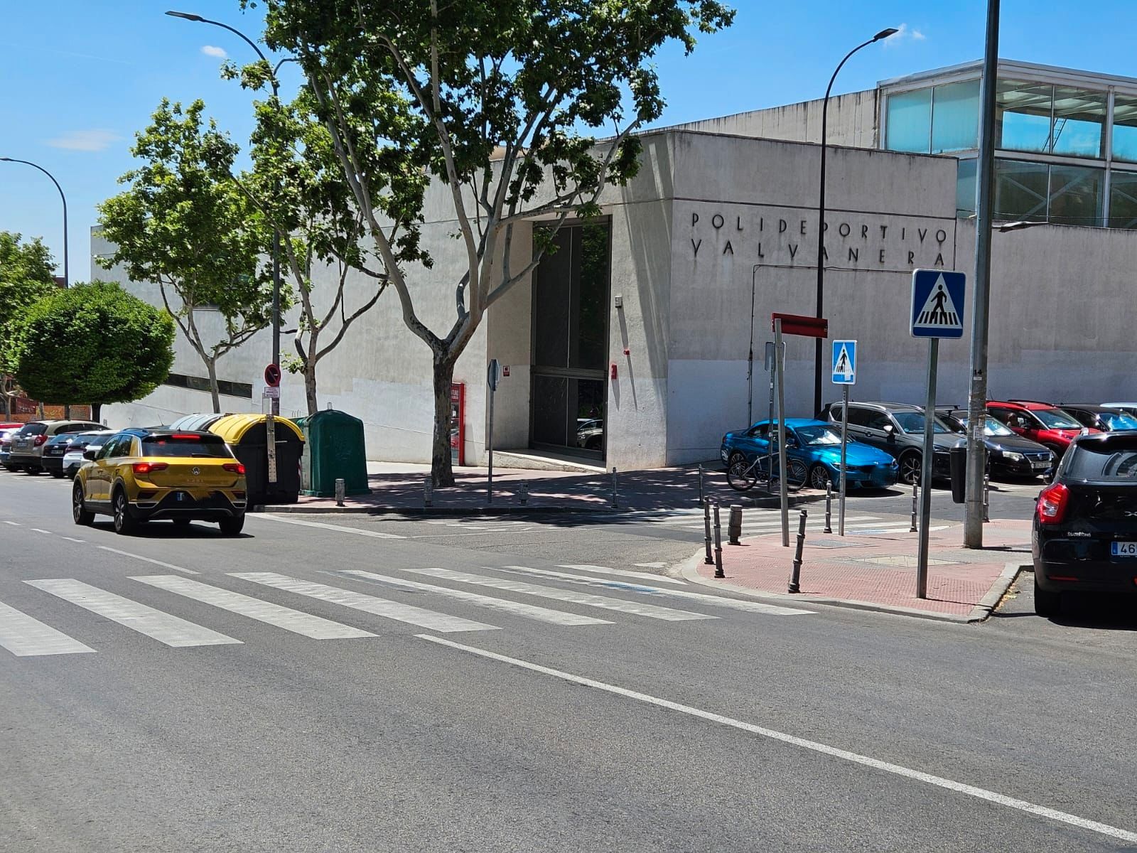Vista exterior de Pis en venda en San Sebastián de los Reyes amb Calefacció i Terrassa