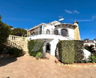 Exterior view of House or chalet for sale in Benitachell / El Poble Nou de Benitatxell  with Air Conditioner, Heating and Private garden