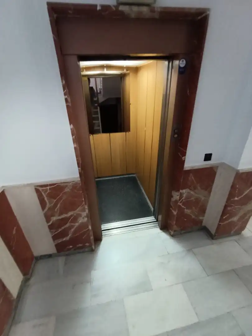Piso en venta en Linares con Aire acondicionado y Piscina comunitaria