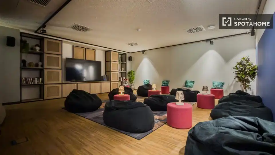 Sala de estar de Casa o chalet para compartir en Barcelona con Aire acondicionado, Terraza y Amueblado