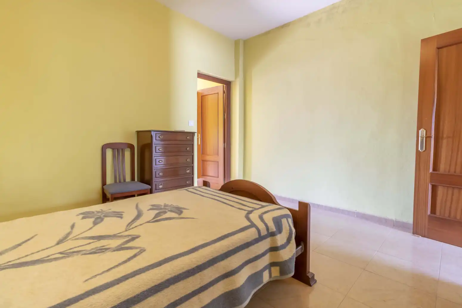 Habitación de Casa adosada en venta en Sevilla con Aire acondicionado