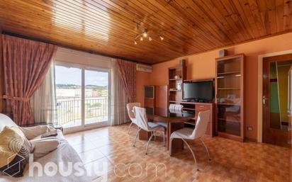 Living room of Flat for sale in Rubí  with Air Conditioner, Heating and Balcony