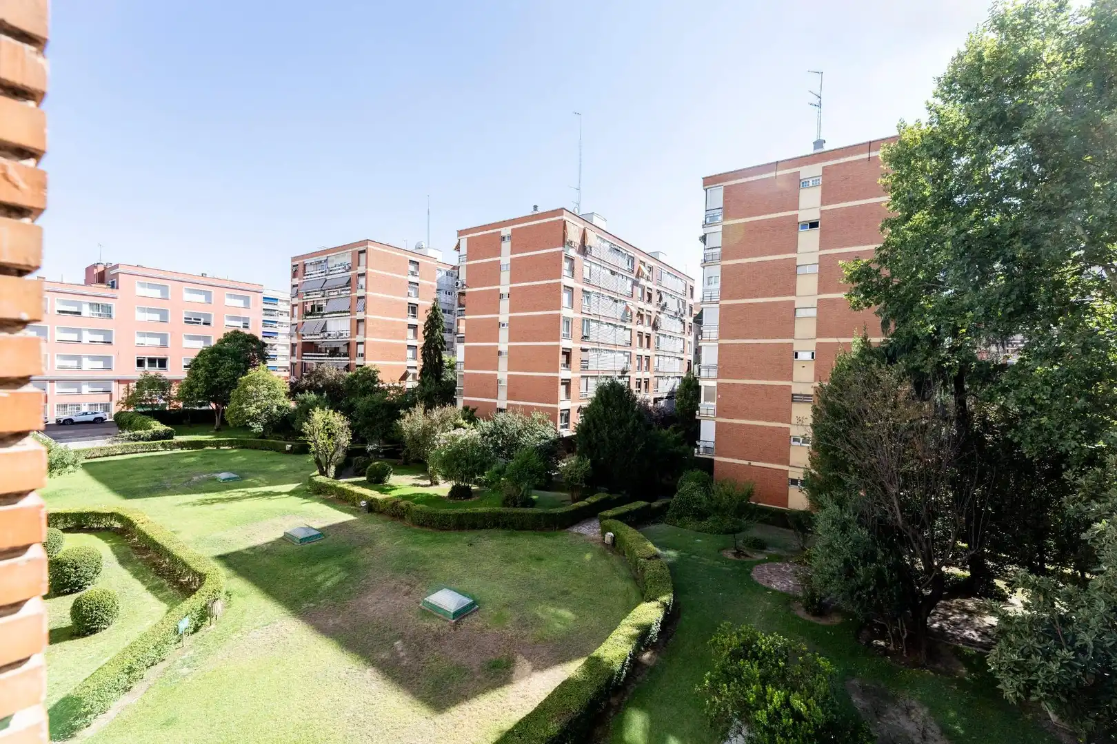 Vista exterior de Piso de alquiler en Madrid con Calefacción, Parquet y Terraza