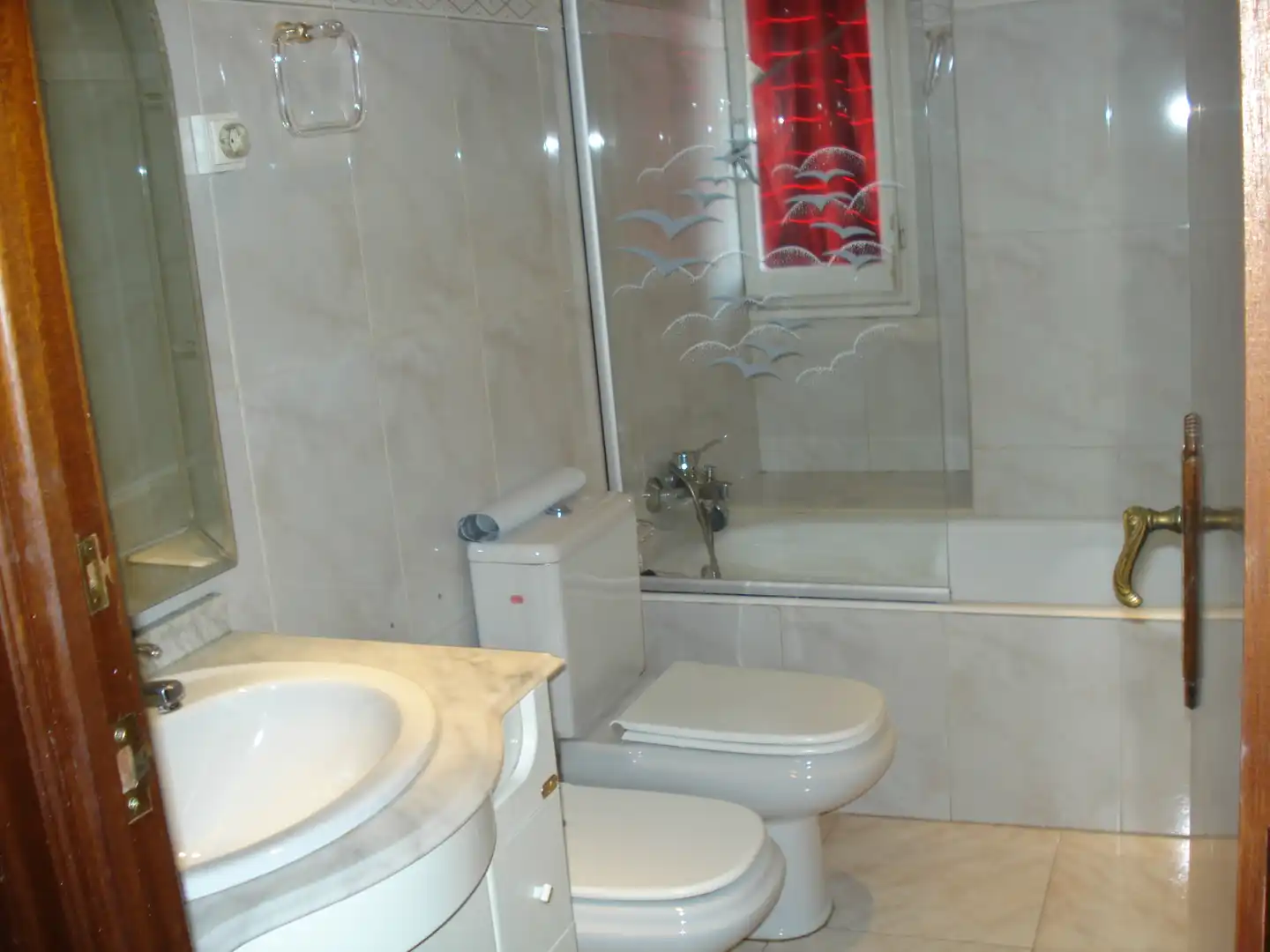 Baño de Piso de alquiler en Zaragoza con Calefacción, Parquet y Amueblado