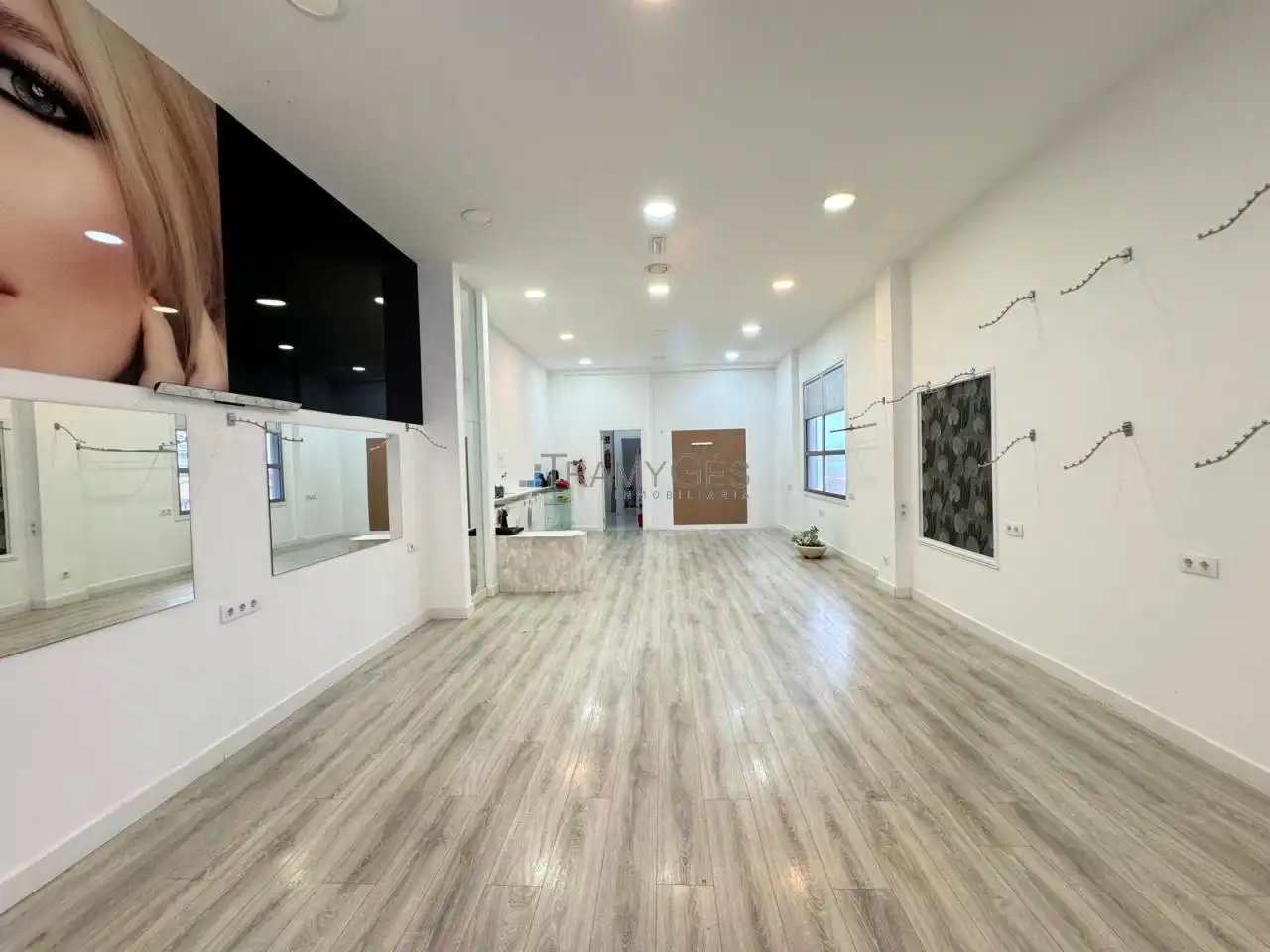 Local comercial en alquiler en CAMELIAS, imagen 5
