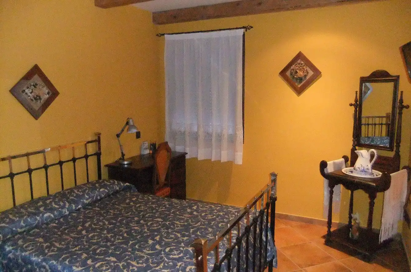 Habitación de Casa o chalet en venta en Torre del Burgo con Aire acondicionado, Jardín privado y Terraza
