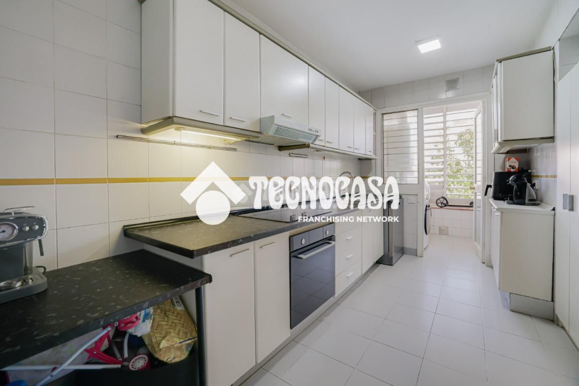 Cuina de Pis en venda en Sant Adrià de Besòs amb Aire condicionat, Calefacció i Parquet