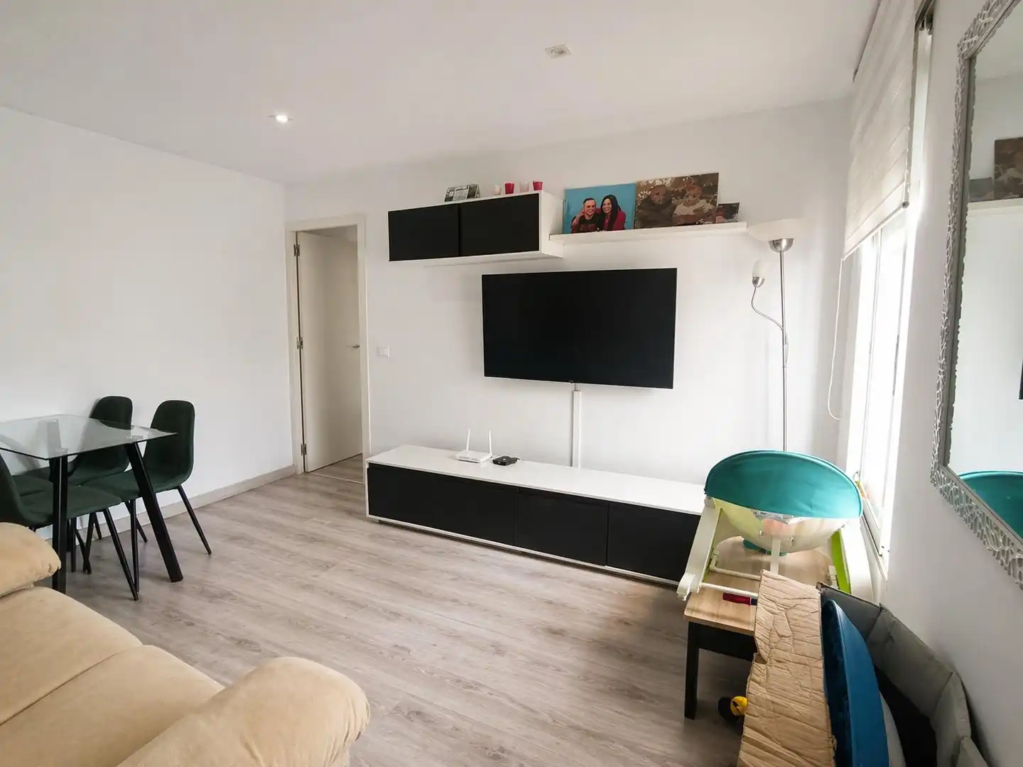 Sala d'estar de Pis en venda en  Córdoba Capital amb Aire condicionat i Moblat