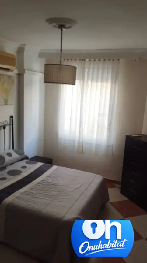 Dormitori de Pis en venda en Huelva amb Aire condicionat, Moblat i Balcó