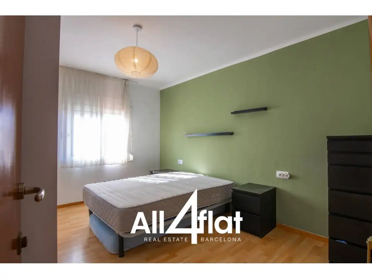 Bedroom of Flat for rent in Esplugues de Llobregat  with Air Conditioner, Heating and Parquet flooring