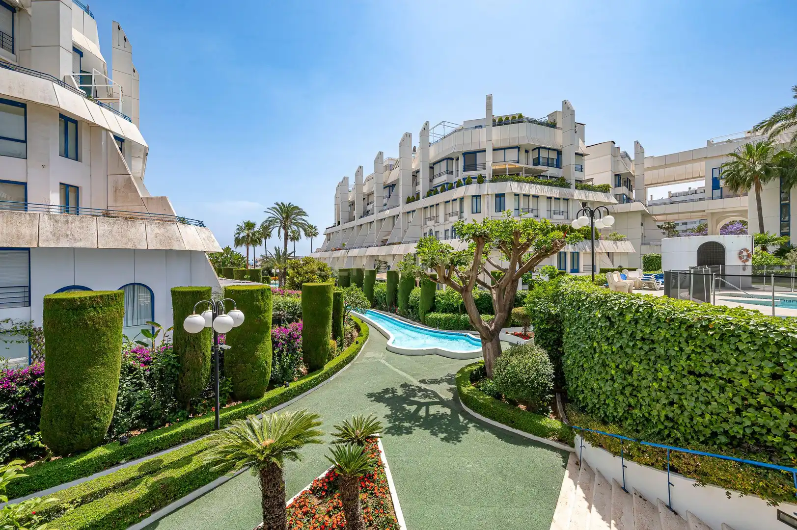 Jardín de Dúplex en venta en Marbella con Aire acondicionado, Jardín privado y Trastero