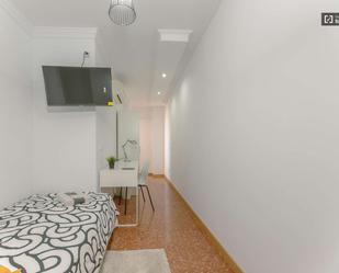 Bedroom of Flat to share in Burjassot  with Air Conditioner and Terrace