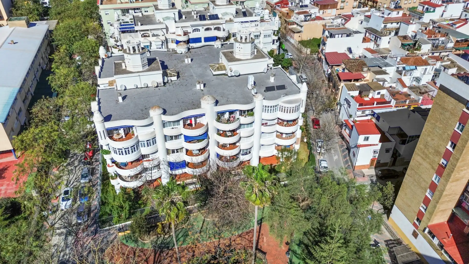 Exterior view of Flat for sale in Mijas  with Air Conditioner, Terrace and Storage room