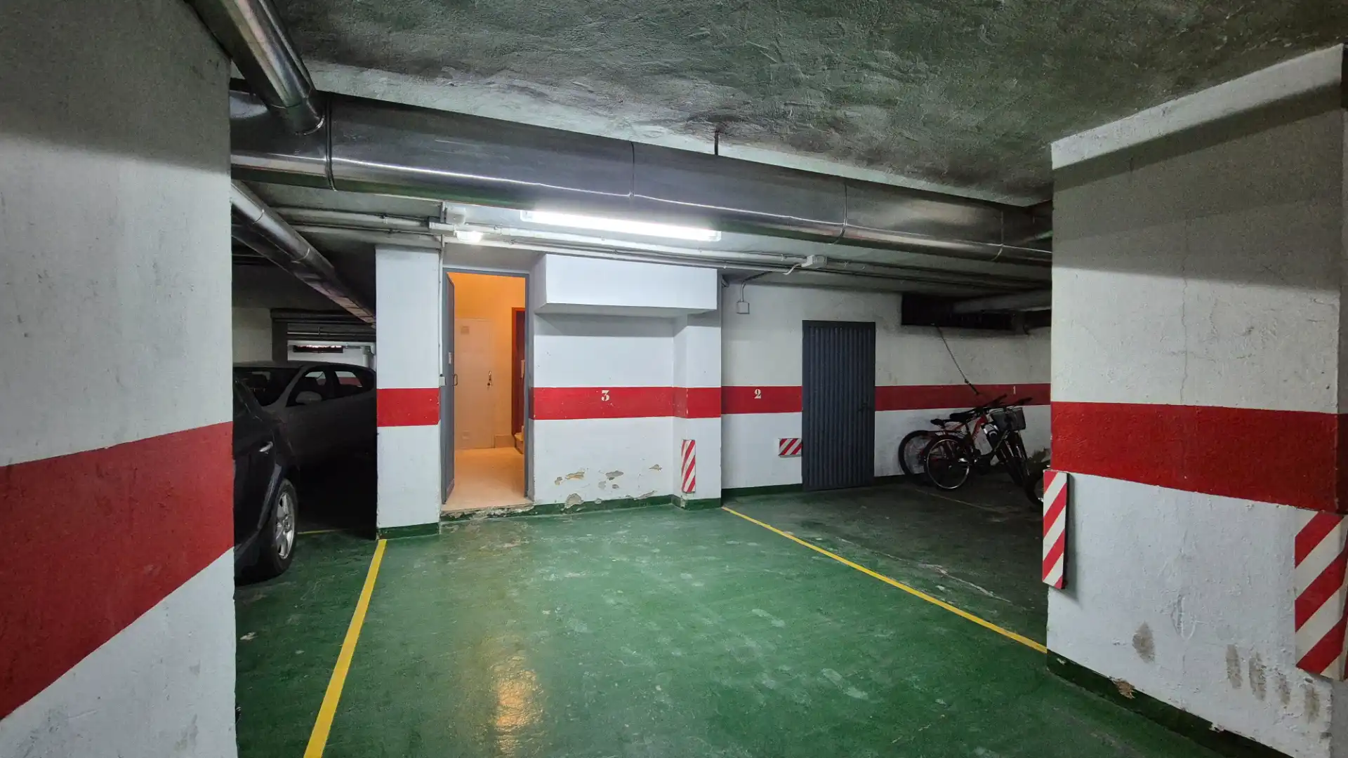 Parking de Piso en venta en Palencia con Calefacción, Terraza y Trastero