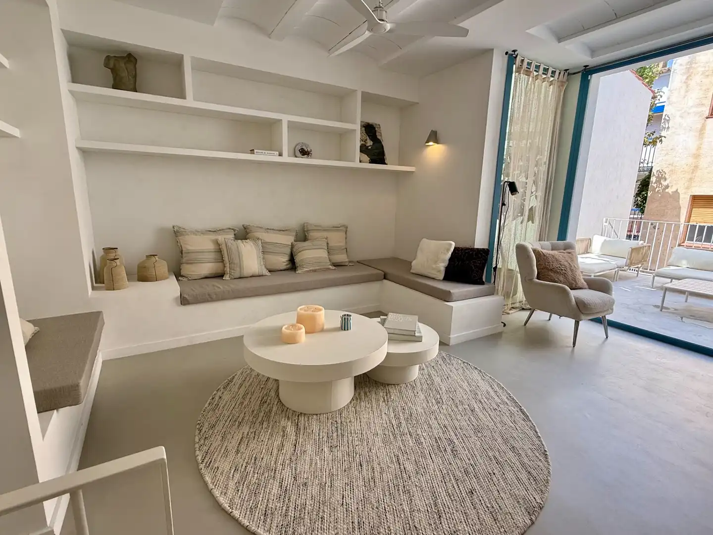Wohnzimmer von Einfamilien-Reihenhaus zum Verkauf in Palafrugell mit Klimaanlage, Möbliert und Balkon