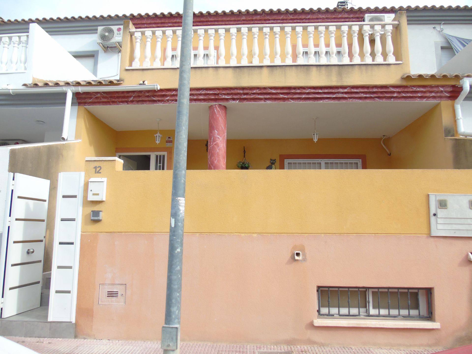 Vista exterior de Casa adosada en venda en Lorquí amb Terrassa, Balcó i Alarma