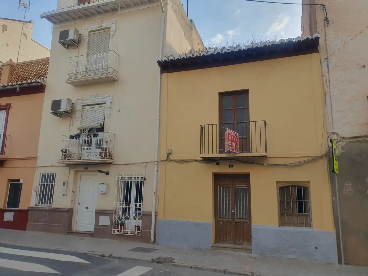 Exterior view of Houses for sale in Guadix, Granada