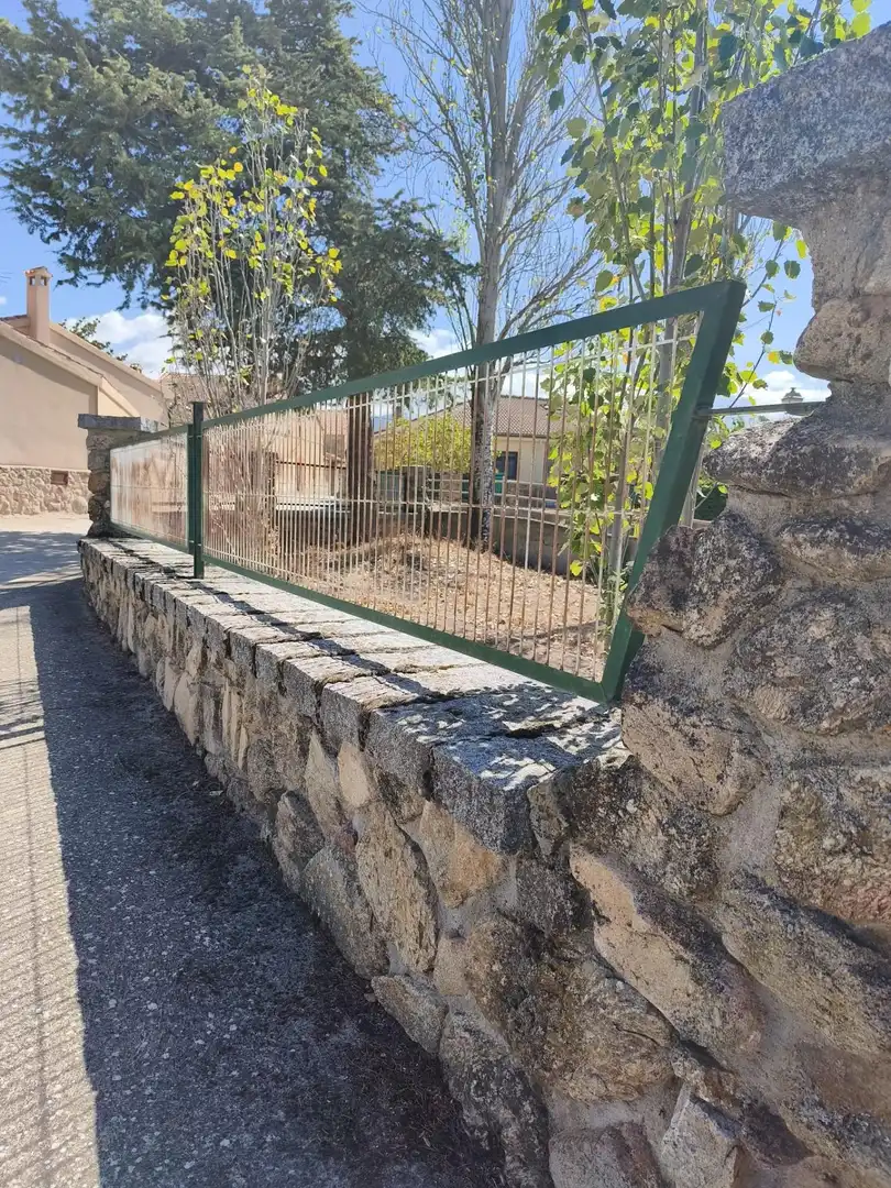 Vista exterior de Casa o xalet en venda en Santo Domingo de Pirón, Segovia