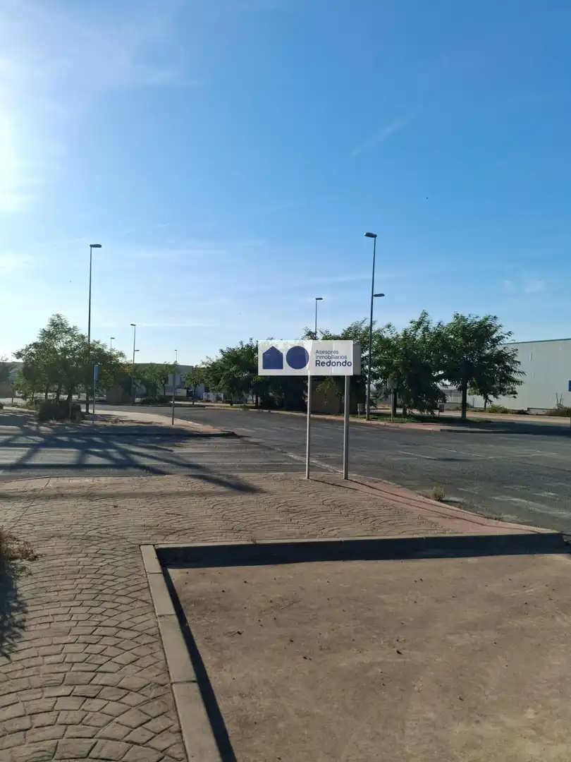 Terreno industrial en venta en Moguer, imagen 3