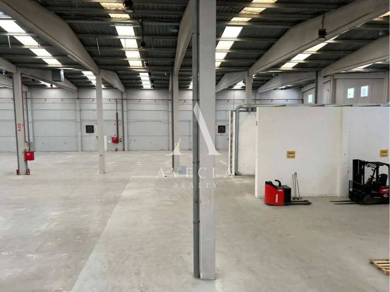 Nave industrial de alquiler en Abrera