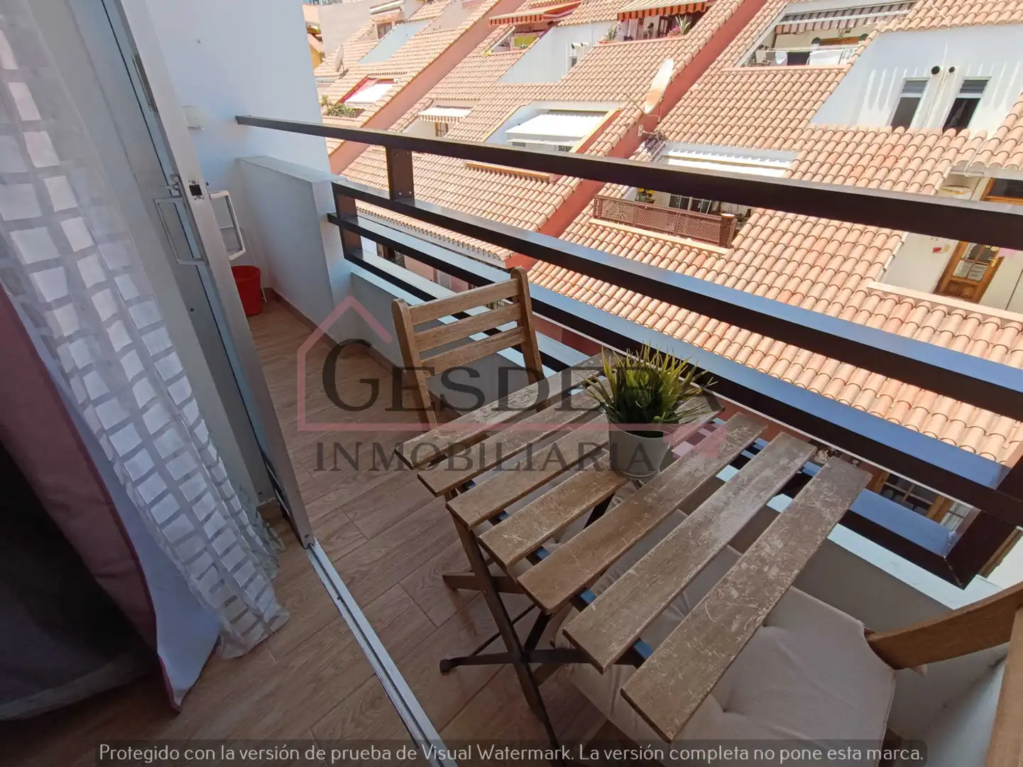 Estudio con terraza en alquiler en Calle del Doctor Ingram 8, imagen 3