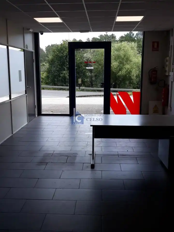 Nau industrial de lloguer en San Cibrao das Viñas