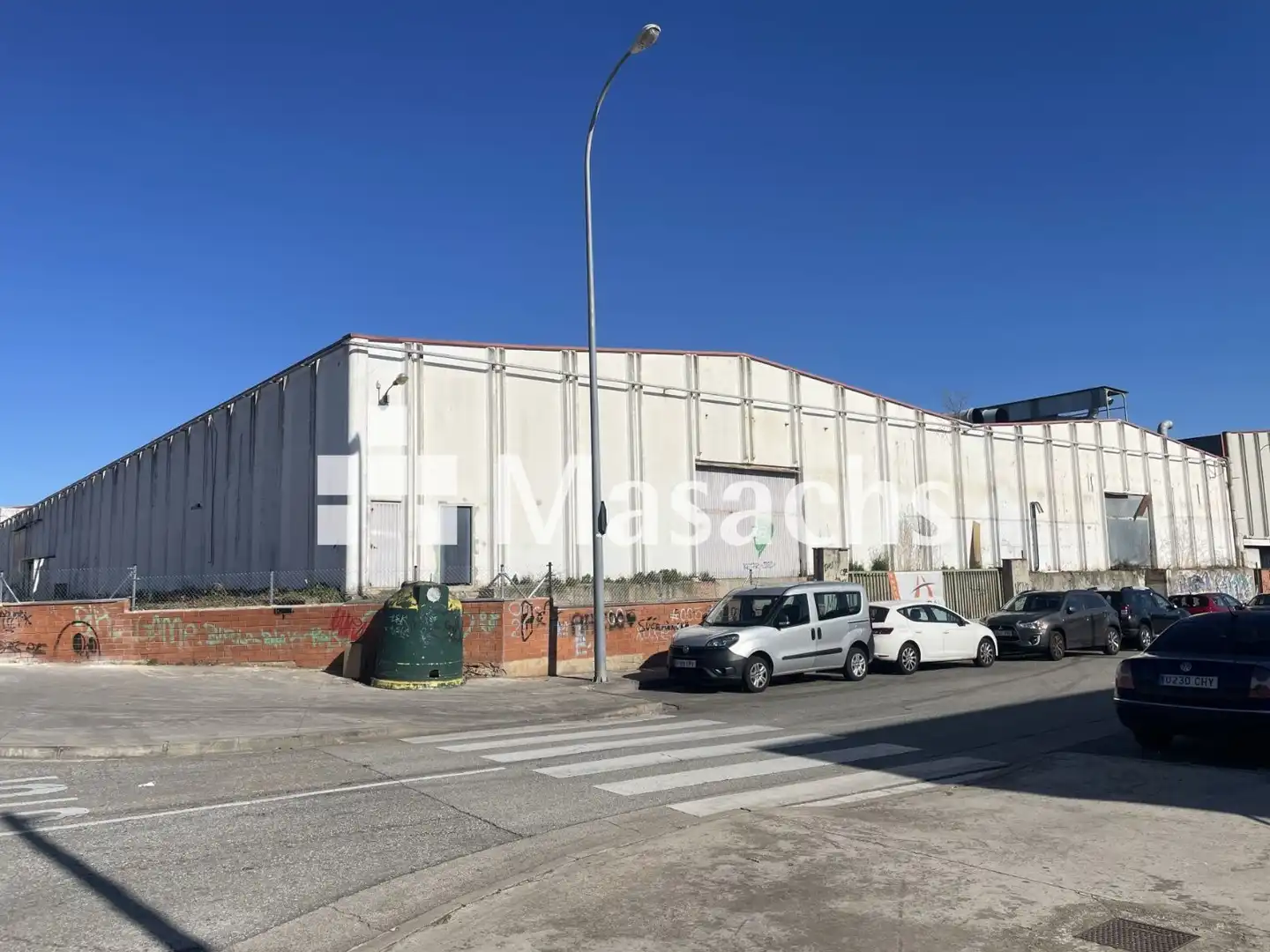 Außenansicht von Fabrikhallen zur Miete in Castellar del Vallès