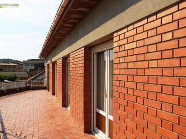 Detached house with garden for sale in Carretera MONTBLANC