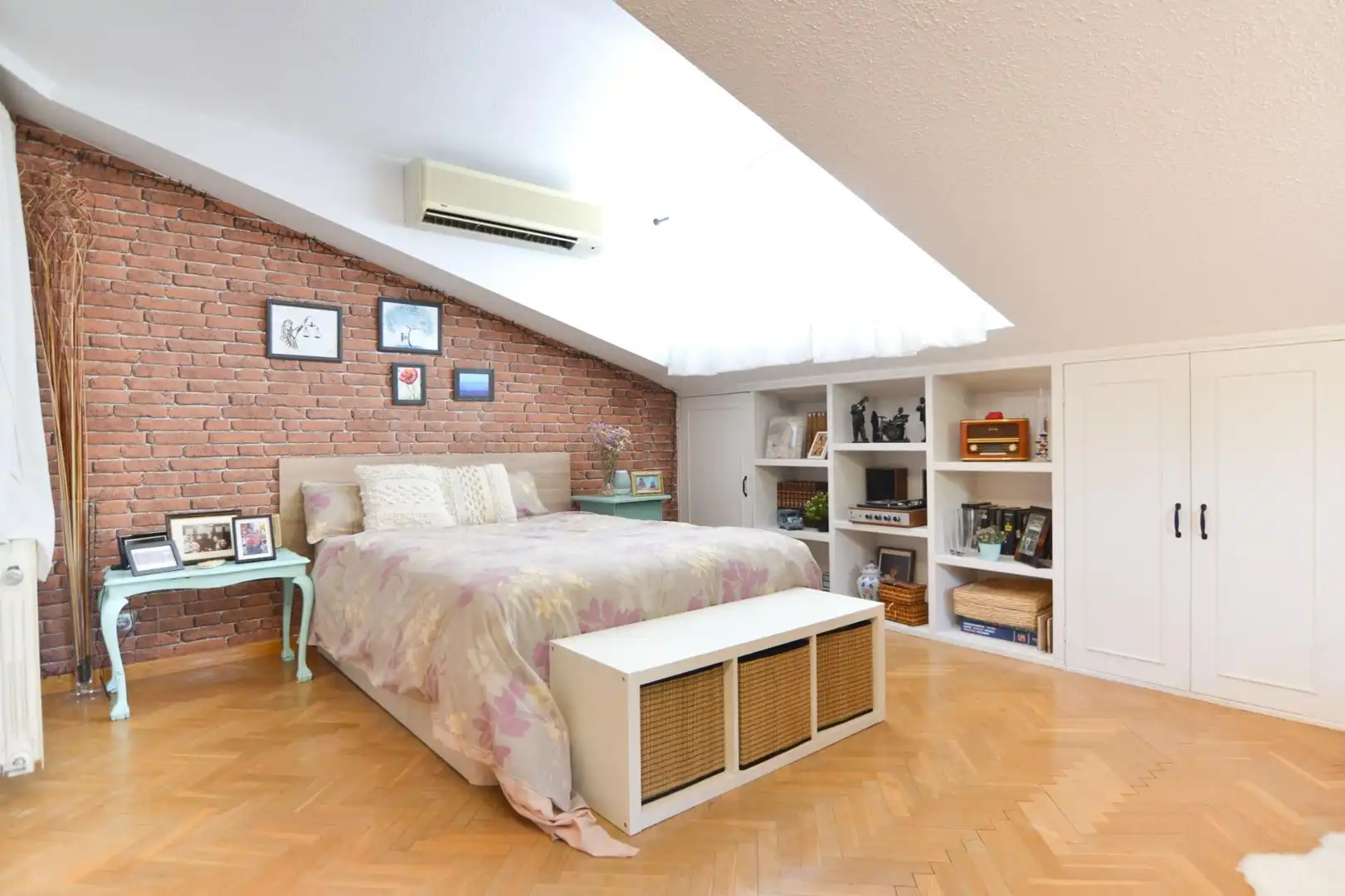 Bedroom of Duplexes for sale in Villanueva del Pardillo  with Air Conditioner, Heating and Parquet flooring
