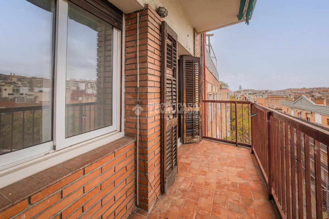 Terrassa de Pis en venda en  Barcelona Capital amb Balcó