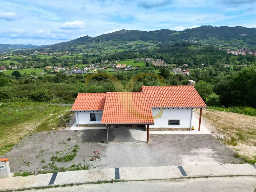 Exterior view of Houses for sale in Oviedo   with Air Conditioner, Heating and Private garden